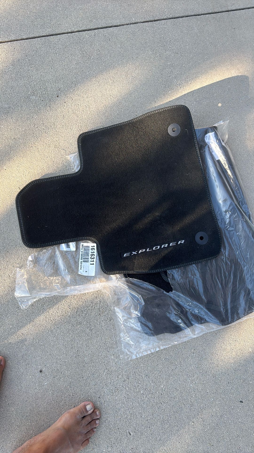 Ford Explorer Original Floor Mats. Fits 2020.