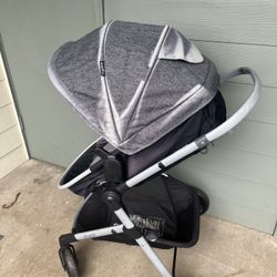 Great Deal Good Condition Gray Lightweight Evenflo Pivot Stroller
