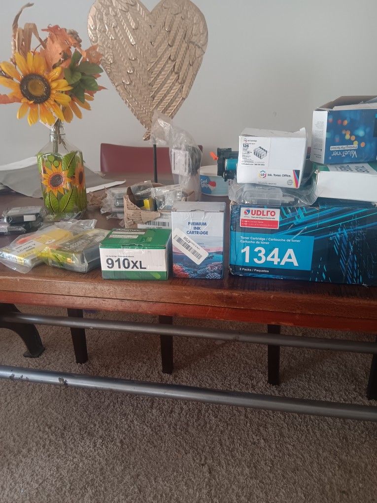 Ink Toners, Cartridge S ,cell & Tablet Cases, Screen Protector, Screen S ,keyboard S,wireless Mouse, Smart Watch Cases ,bands, Cords ,chargers ,ect!!!