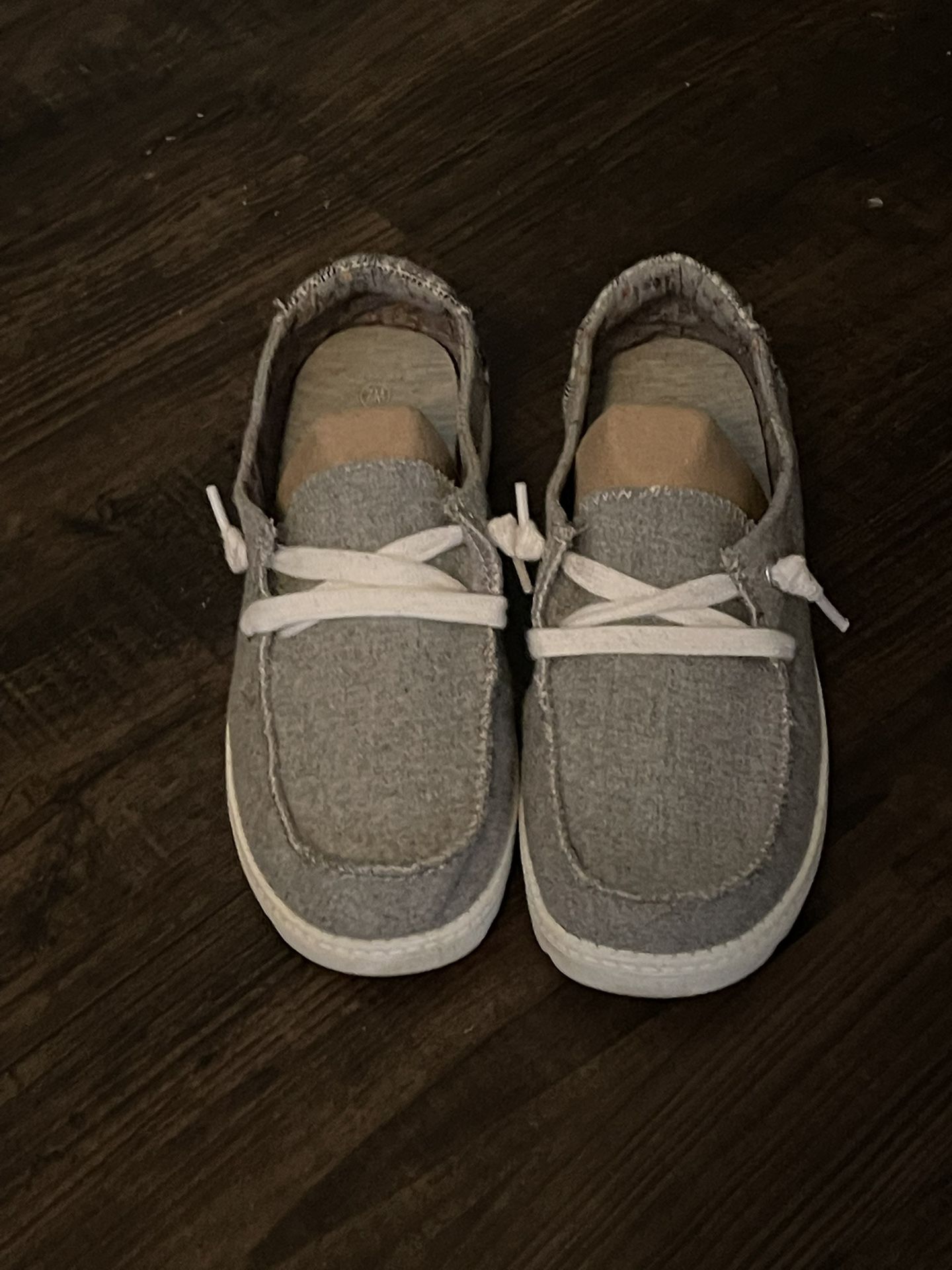 Gray Hey Dude knockoffs