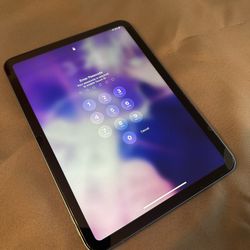 iPad Gen 10 With Key Board 