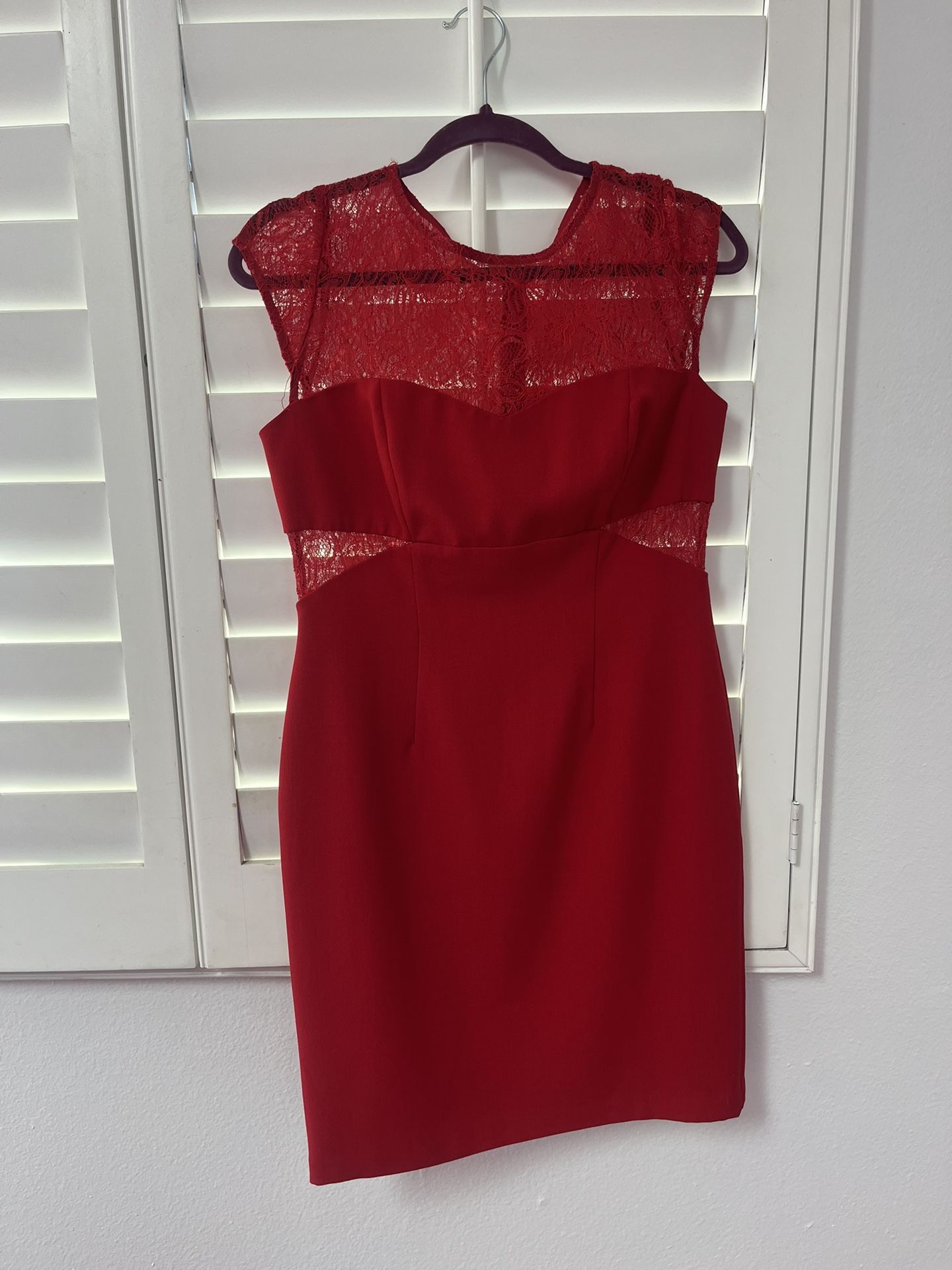 Lacy Red Sleeveless Cocktail Dress--size 8