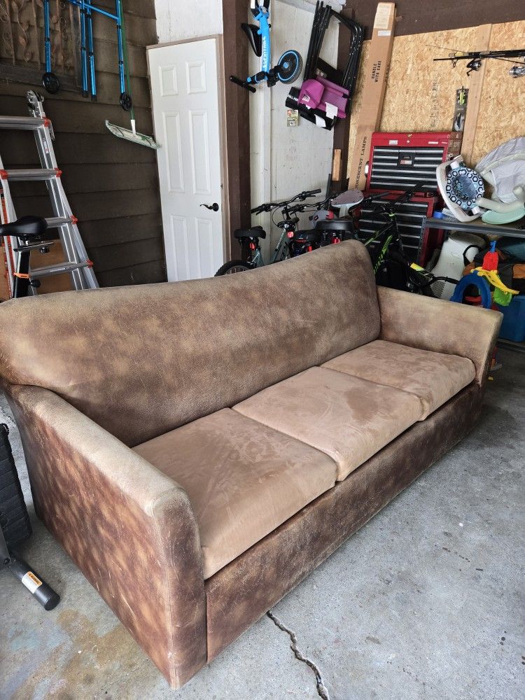 FREE - Sofa Sleeper