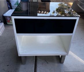 Modern night stand set