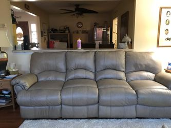 Very nice leather sectional couch