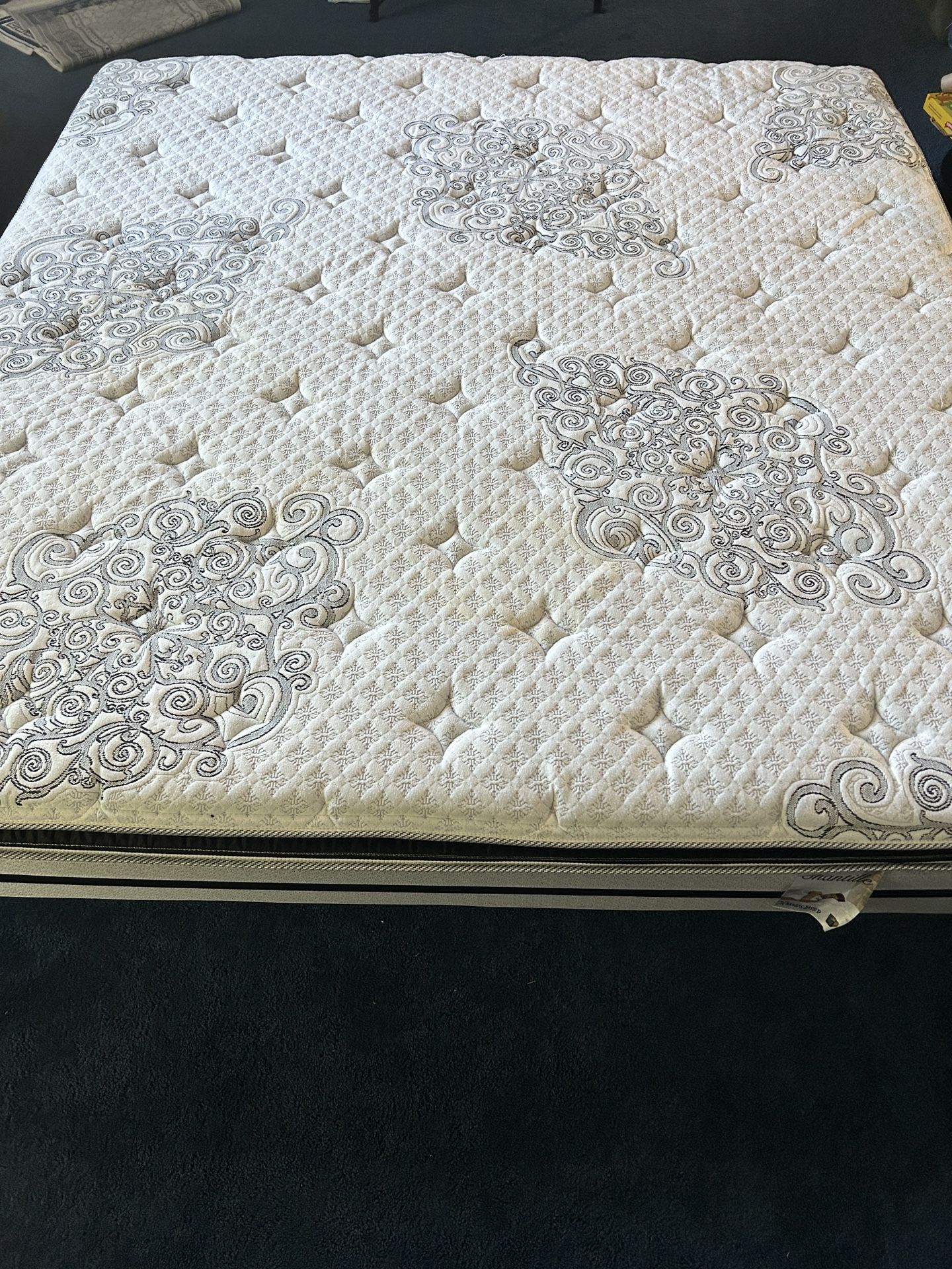 Free King Mattress for Sale in Bolingbrook, IL OfferUp