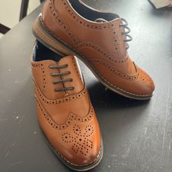 Boys Brown WingTip Dress Shoes Size 13 13Y