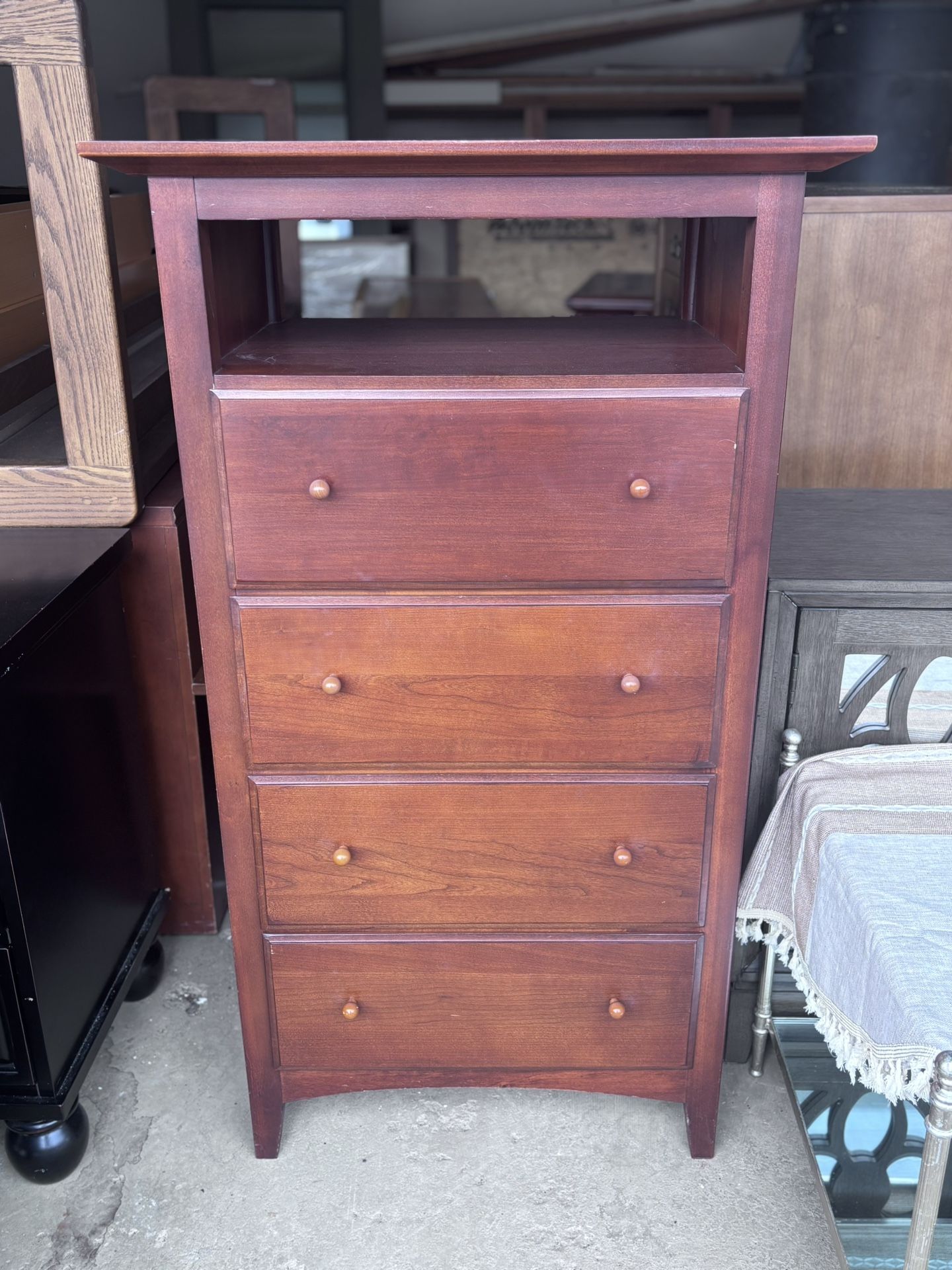 Dresser