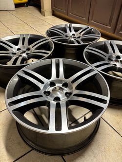 18 INCH DODGE WHEELS I HAVE ALL 4