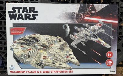 Star Wars Millennium Falcon & X-Wing Starfighter Set