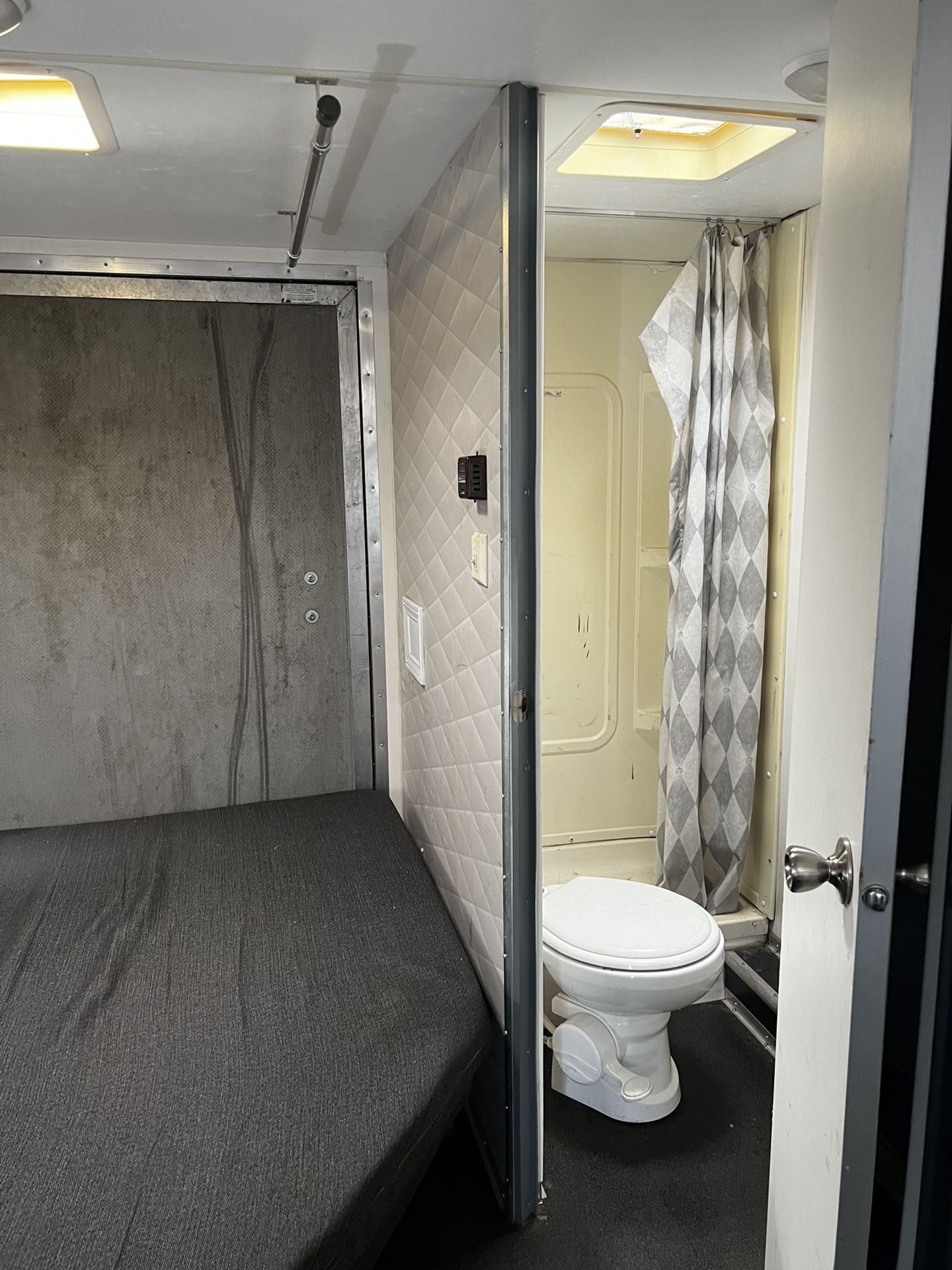 2006 Toy Hauler Keystone Hobbi for Sale in Riverside County, CA OfferUp