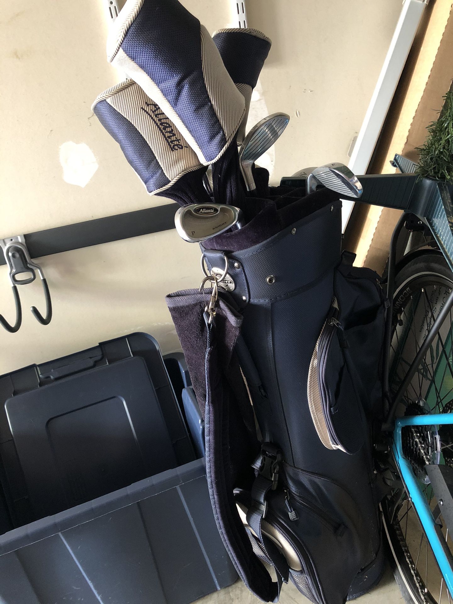 Golf clubs - women’s right handed