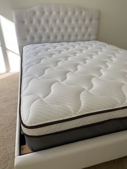 LOCATED IN LOS ANGELES CA BRAND NEW QUEEN BED FOR ONLY $300 MATTRESS INCLUDED 💥 $20 DELIVERY 💥NO SET UP💥 • We do not assemble • Brand new in bo