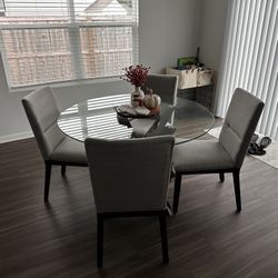 Glass dining table & 4 Chairs