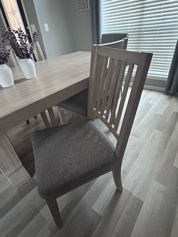 Dining room table
