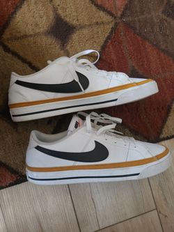 Nike Court Legacy