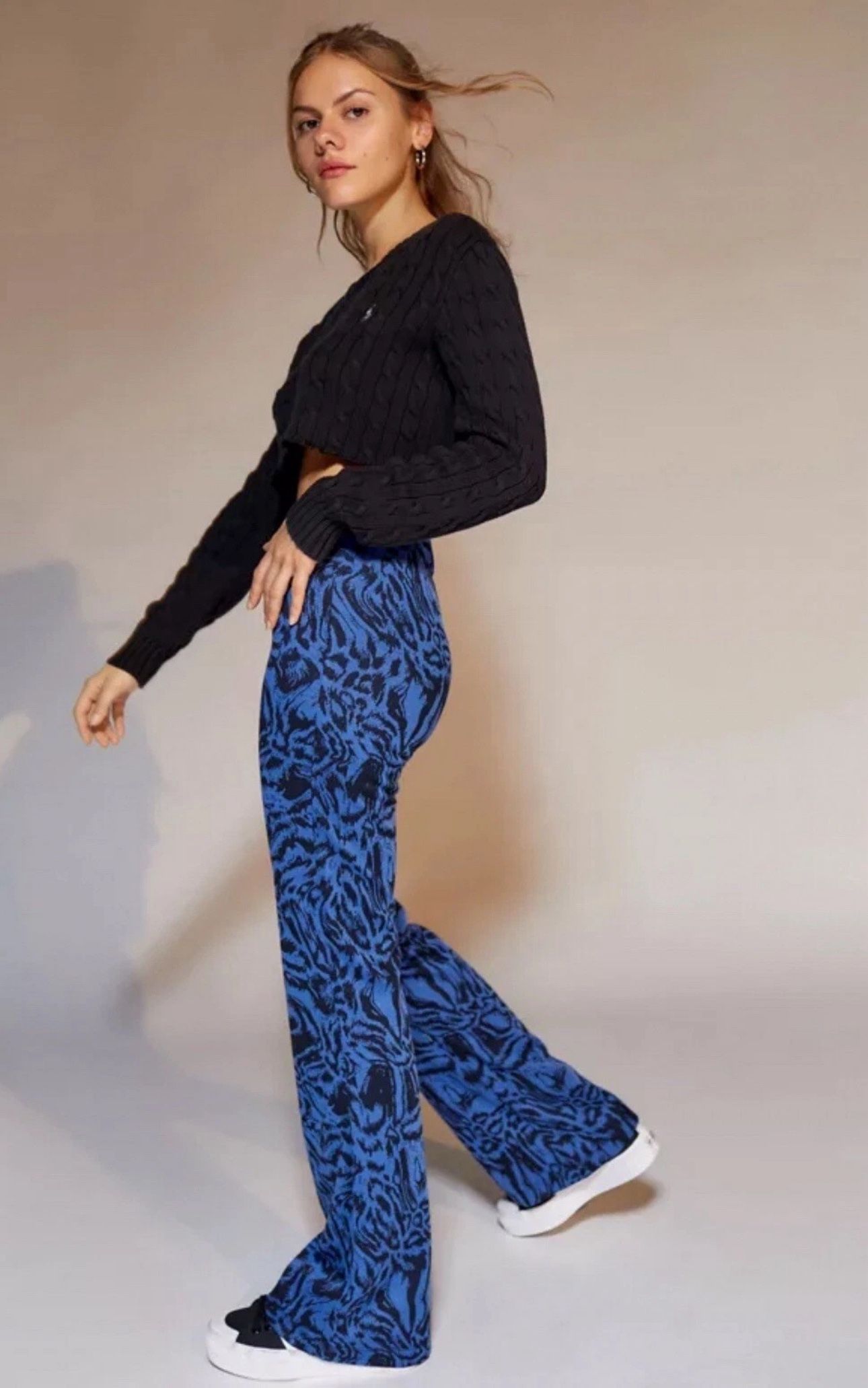Urban Outfitters Bryn Pull On Flare Pants Blue And Black Swirl Print size XS