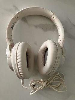 White Botesty Wired Over-Ear Headphones
