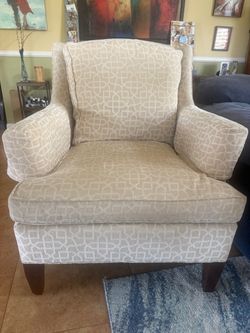 Arm chair