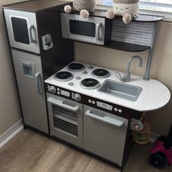 Kid’s Kitchen 
