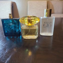 Awesome! Perfumes diff $ each. Original! 