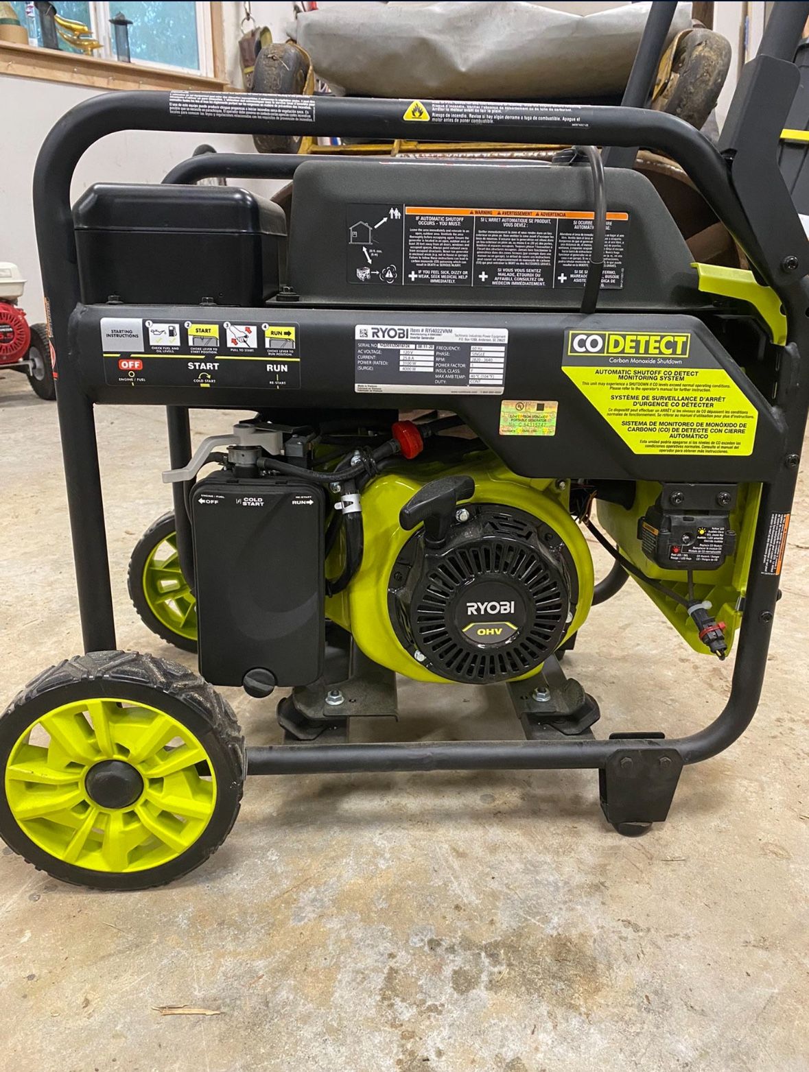 New 4000 Watt Generator