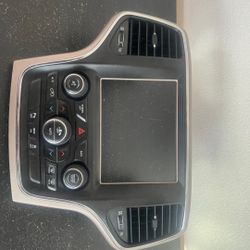 14 and up jeep grand cherokee ac control and radio bezzel