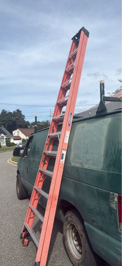 Ladder 12 foot A-frame fiberglass Aluminum