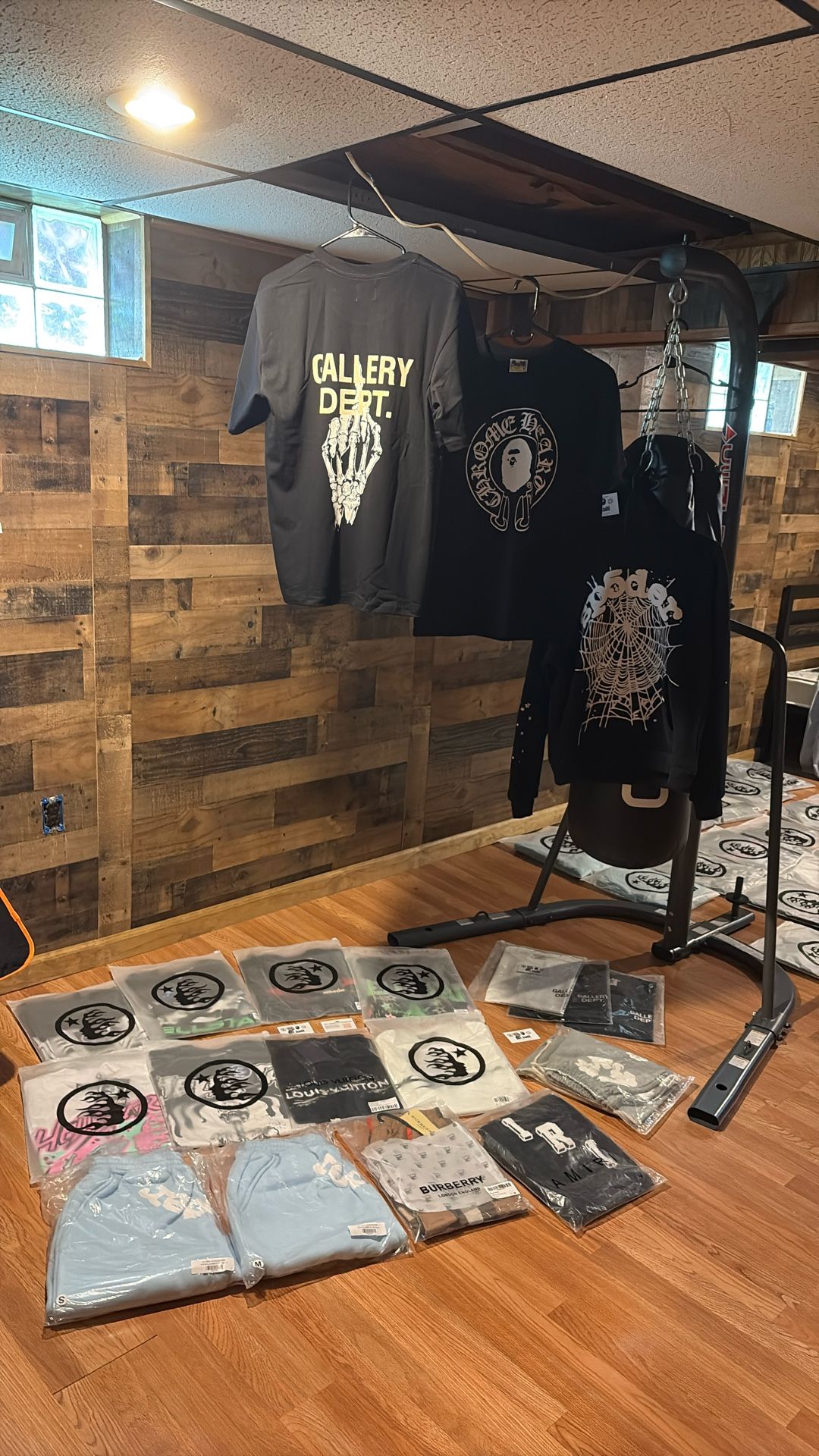 Hellstar,sp5der,chrome,lv,Burberry,bape And Much More for The Low