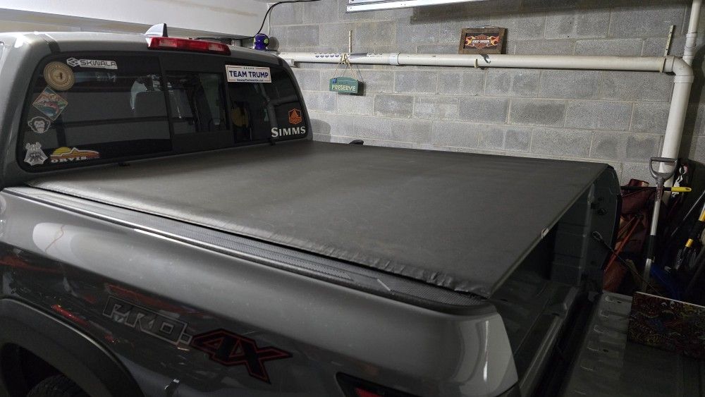 Nissan Frontier Tonneau Cover