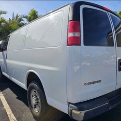 2017 Chevrolet Express 2500 Cargo Van 