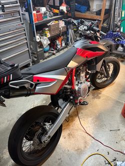 Big bore supermoto
