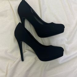 Women high-heeled shoes