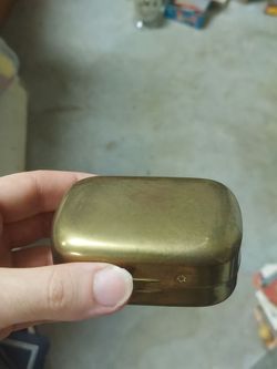Antique brass snuff/pill box.