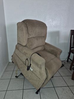 Electrical stand up recliner