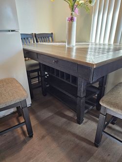 TYLER CREEK BROWN/GRAY COUNTER HEIGHT DINING TABLE W/ 6 CHAIRS