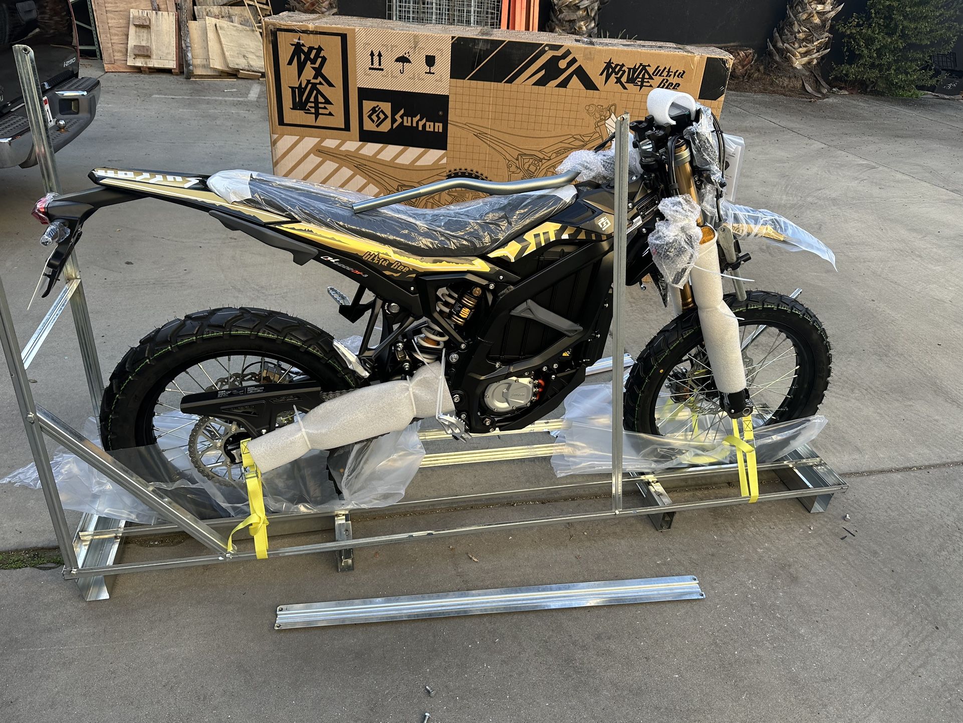 2025 Surron Ultra Bee Street Legal 