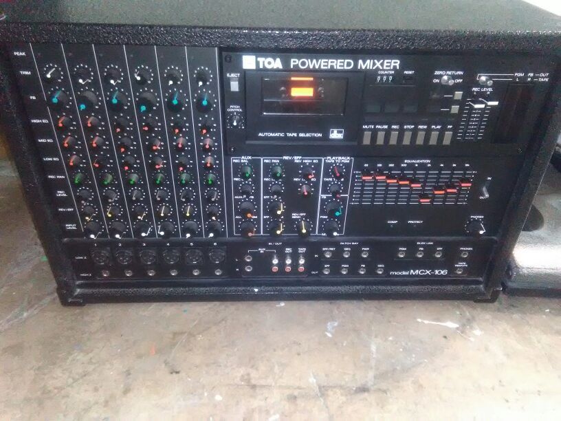 TOA MCX-106 POWERED MIXER