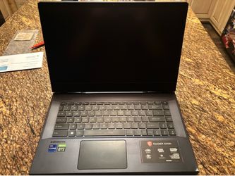 High-End MSI Raider GE66 – RTX 3070 Ti – i9-12900HK – 64GB RAM – 4TB SSD
