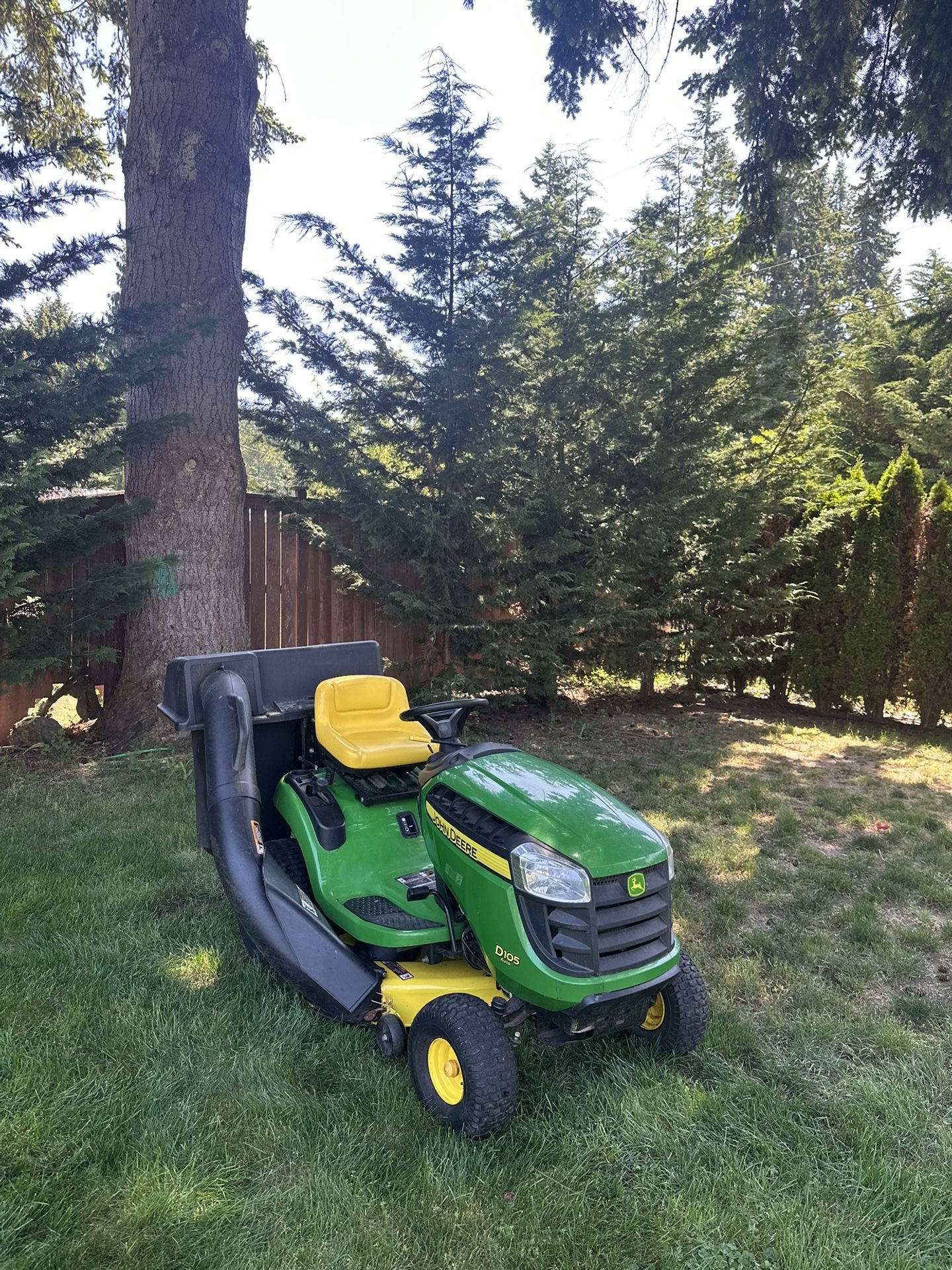 John Deere D105 Riding Mower