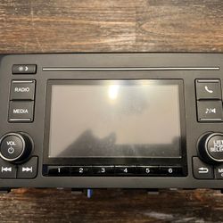 2016-2017 HONDA CIVIC RADIO AM FM CD PLAYER RECEIVER 