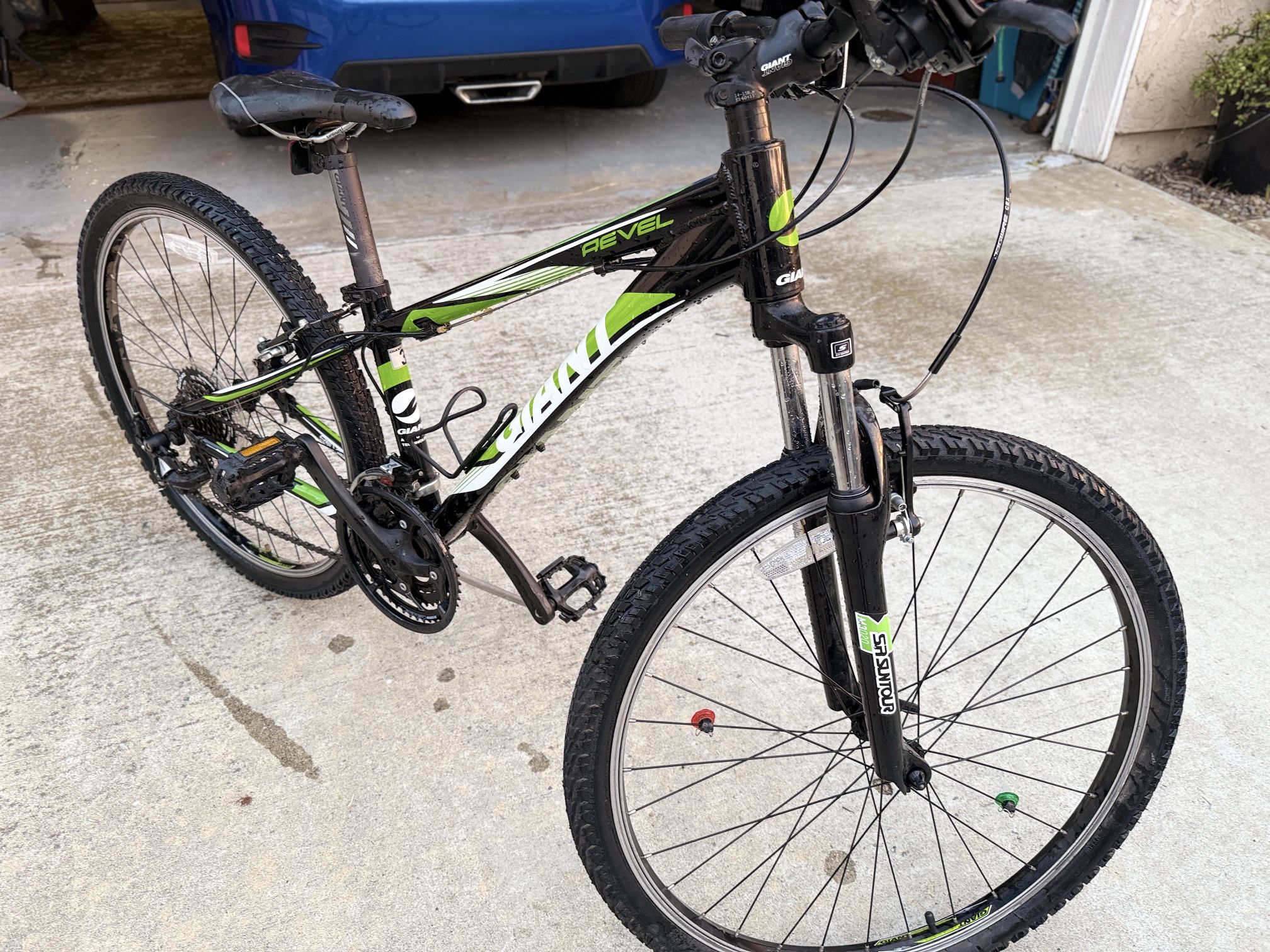 2015 Giant Revel 3 - 26’ Bike *Mint Condition