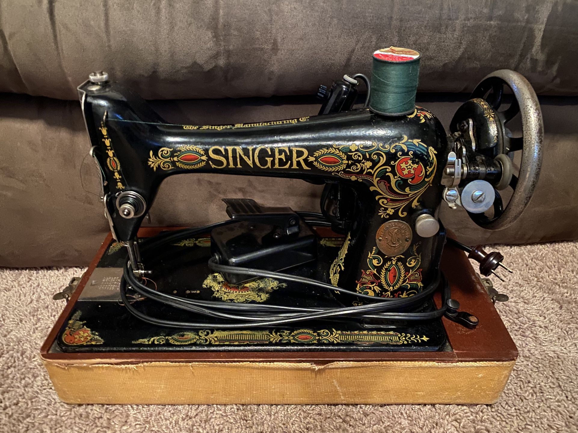 Singer Antique Seeing Machine