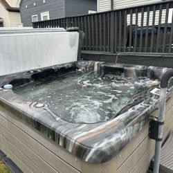 2019 Vitaspa Grand Hot Tub 