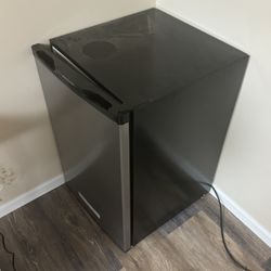 Frigidaire Mini Fridge