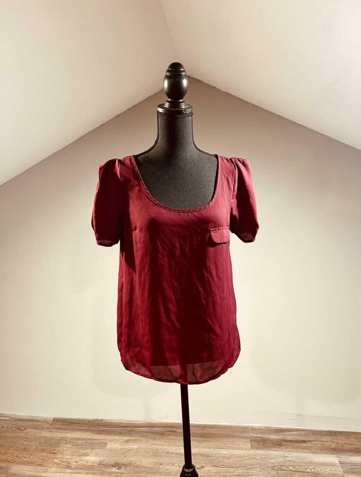 Small Maroon Short Sleeve Top