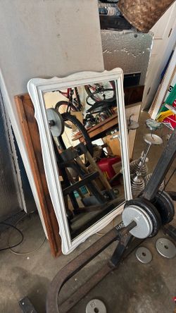 VINTAGE MIRROR
