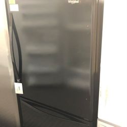 Whirlpool Bottom Freezer Refrigerator  61
