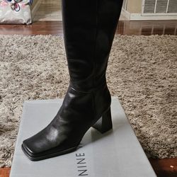 Beautiful NINE west Black Boots For Wo.en