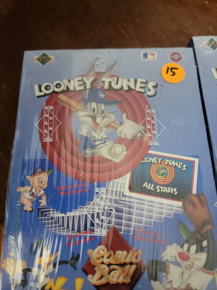 Looney Tunes Upper Deck MLB Cards